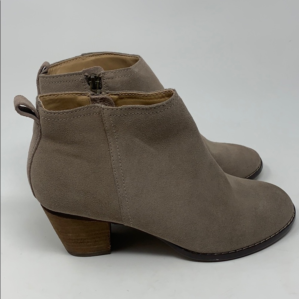 Perfect fall, Lands end tan suede ankle booties size 8